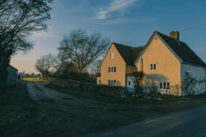Knowing the Right Time to Find a New Family Home in the UK Market